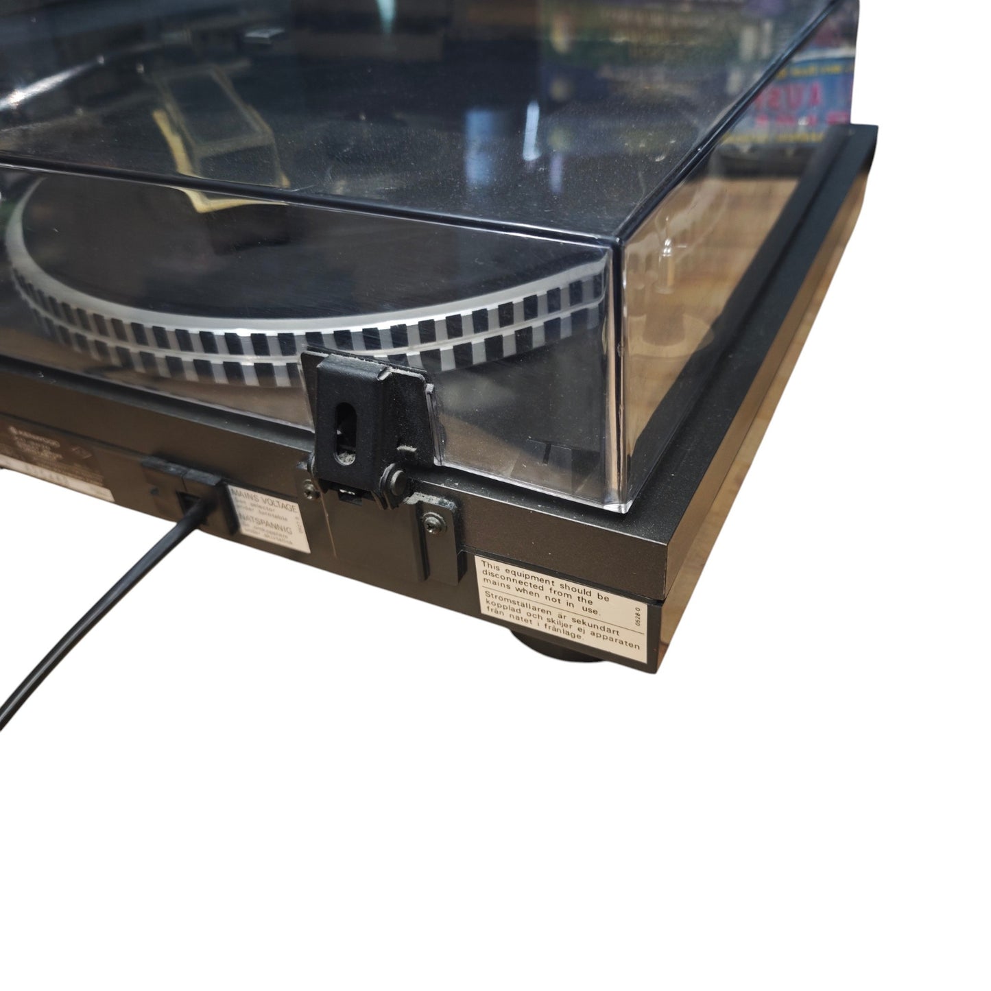 Kenwood KD-3070, ein klassischer Vintage-Plattenspieler mit Direktantrieb und Halbautomatik aus den späten 1970er