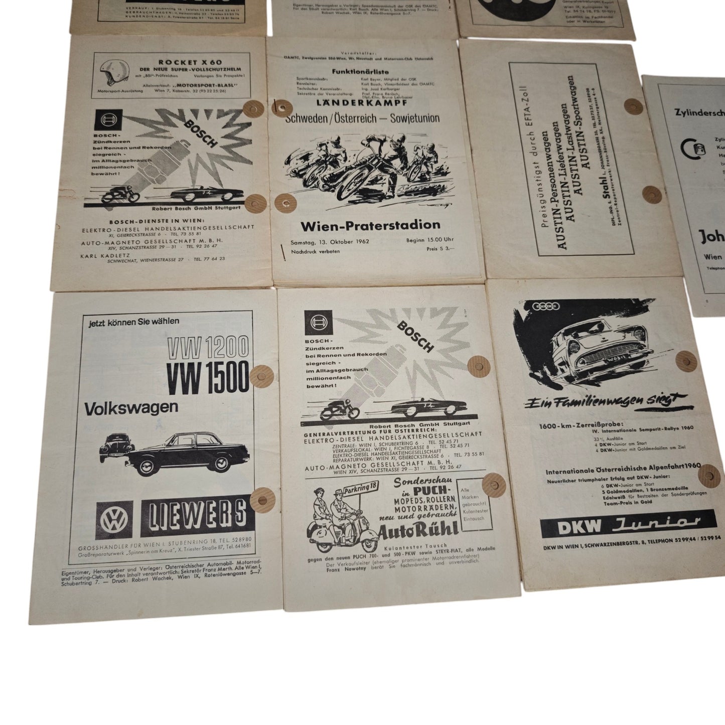 Programmhefte stammen aus den Jahren 1960 bis 1962 und dokumentieren internationale Speedway- und Weltmeisterschafts-Rennen im Wiener Praterstadion sowie im Stadion Wien X