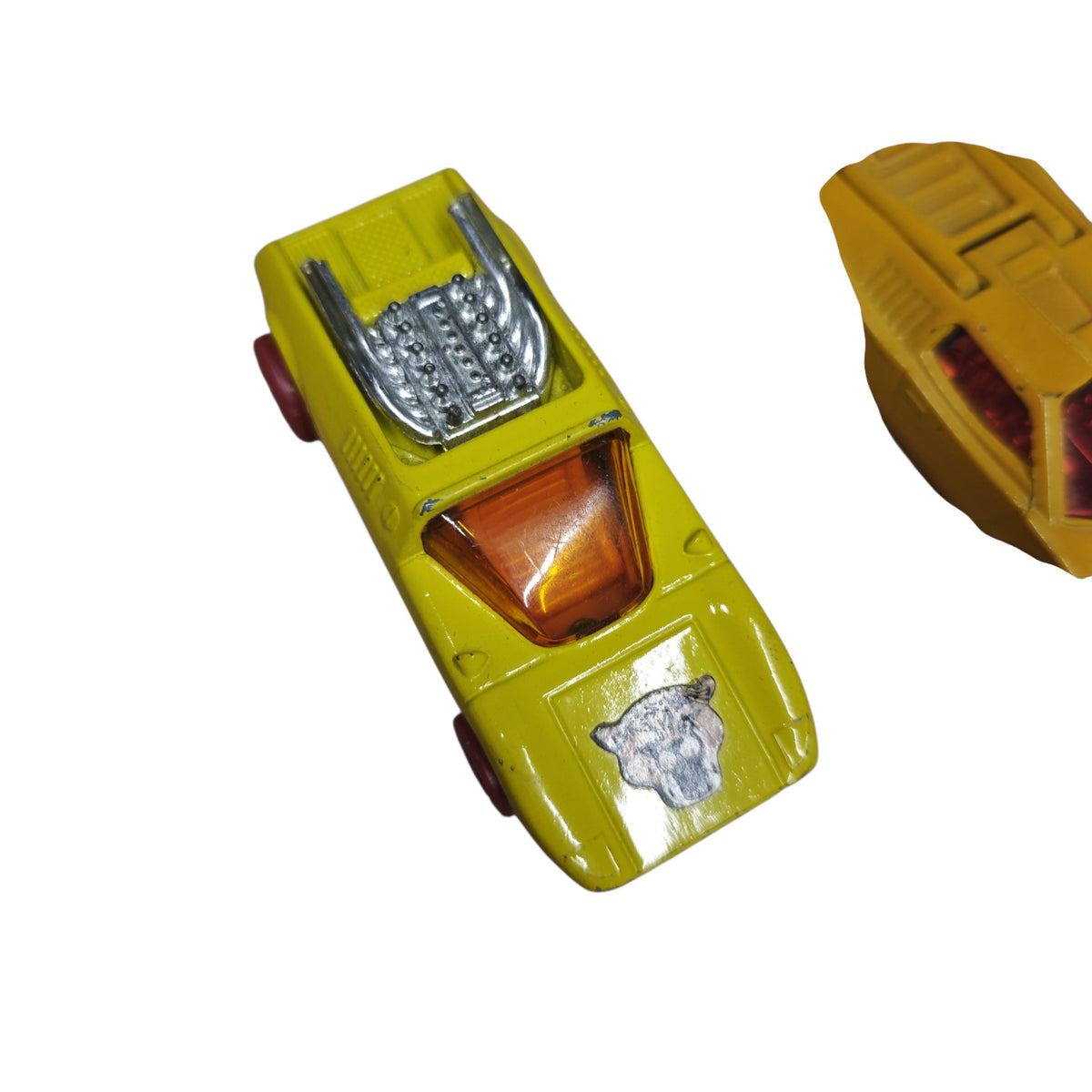 Matchbox Superfast Modellauto-Klassiker Siva Spyder (Nr. 41) sowie den Dodge Charger Mk. III (Nr. 52) von Lesney  1970er