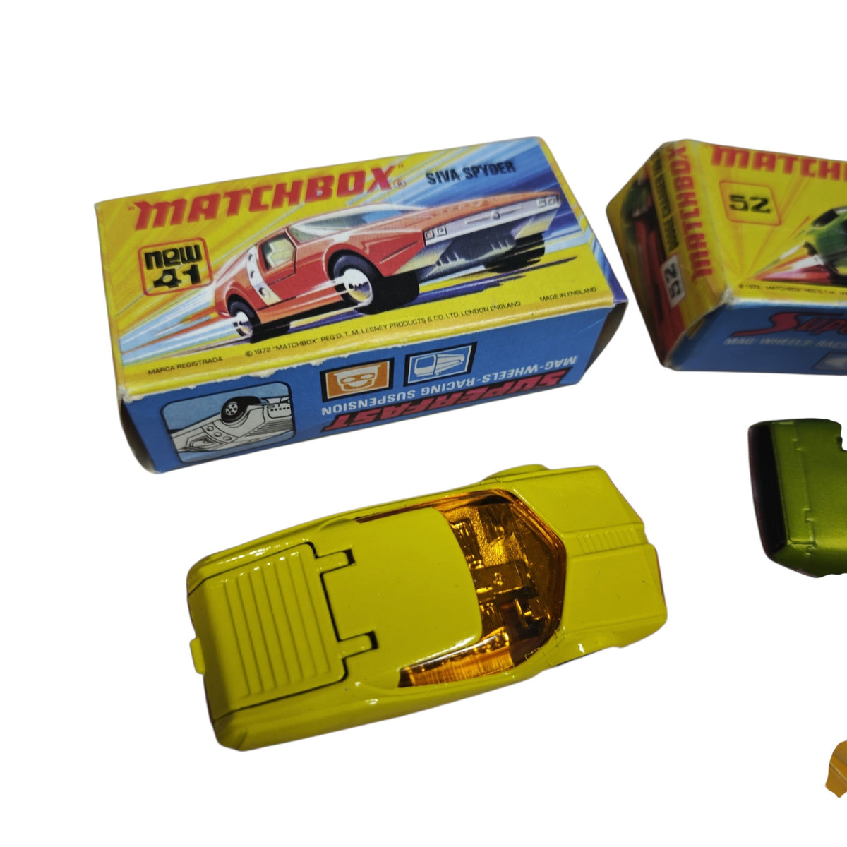 Matchbox Superfast Modellauto-Klassiker Siva Spyder (Nr. 41) sowie den Dodge Charger Mk. III (Nr. 52) von Lesney  1970er