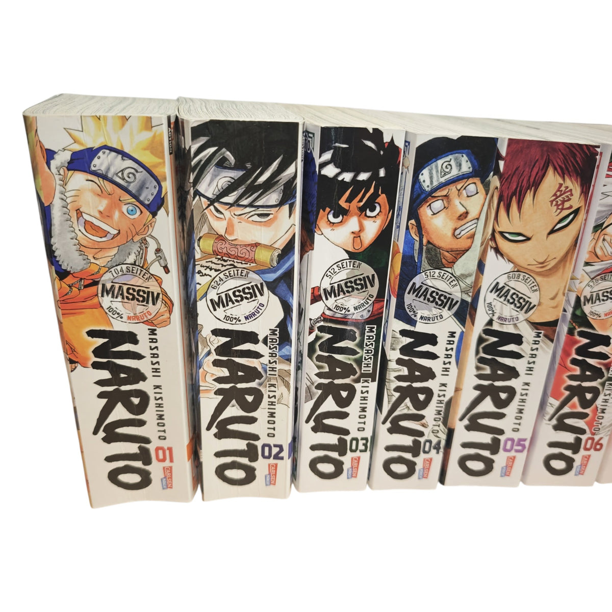 Sammlung 16 Bänden der Manga-Reihe Naruto Massiv aus dem Carlsen Verlag