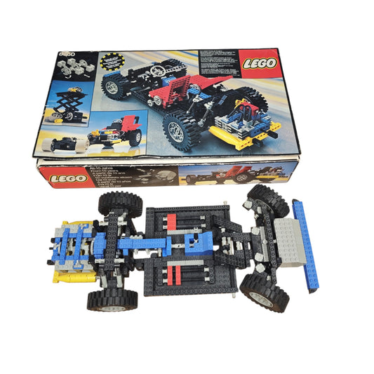 LEGO Technic 8860 Auto Chassis aus dem Jahr 1980  2 Stk.??