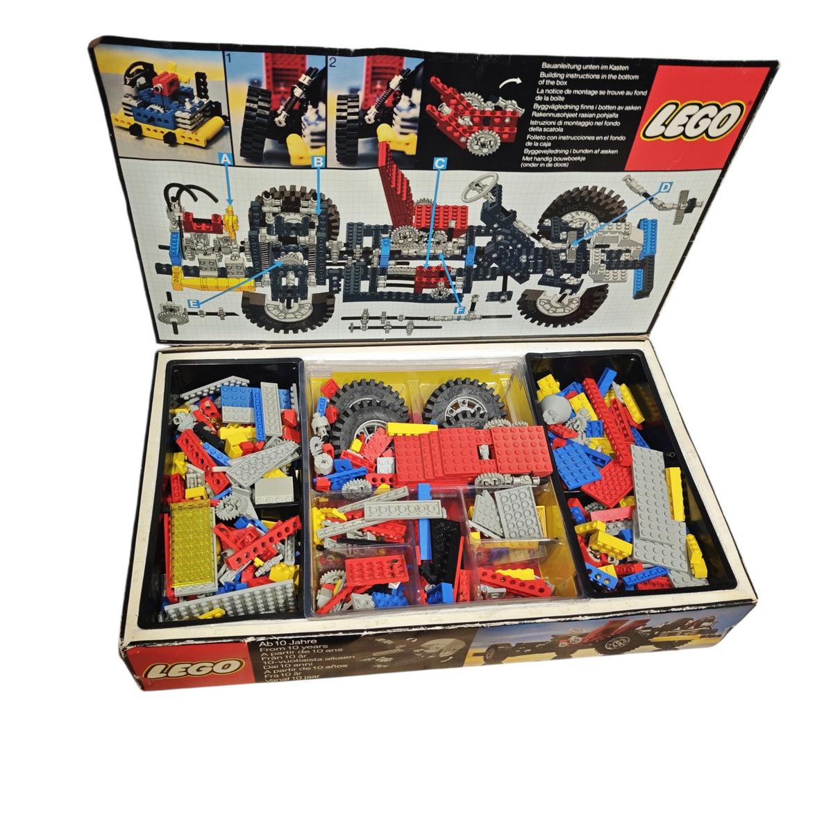 LEGO Technic 8860 Auto Chassis aus dem Jahr 1980  2 Stk.??