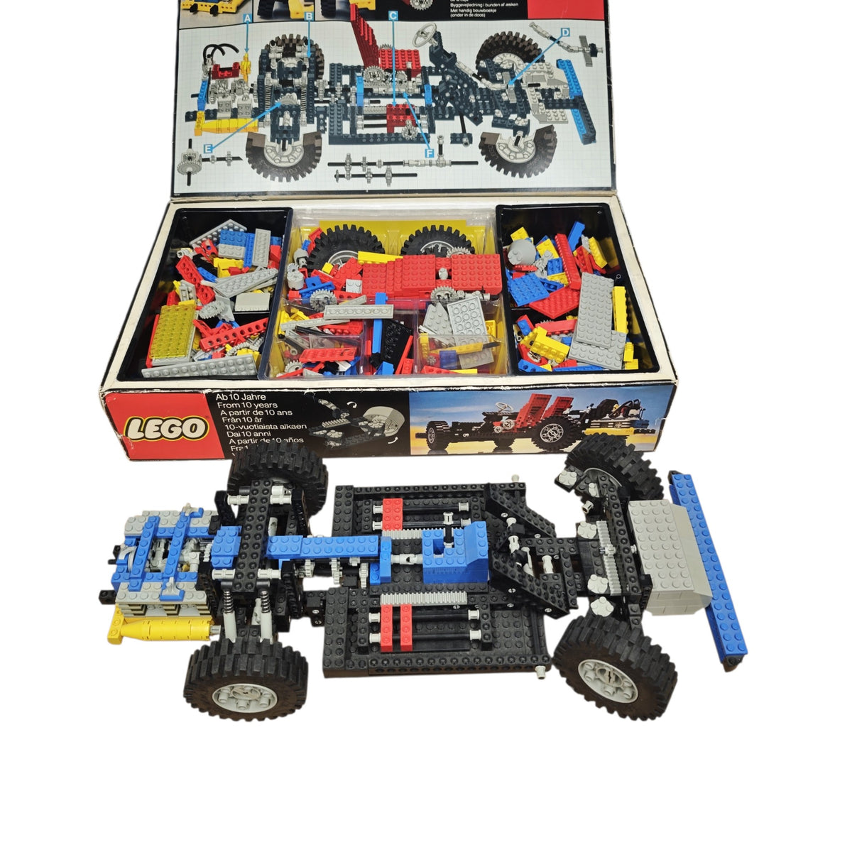 LEGO Technic 8860 Auto Chassis aus dem Jahr 1980  2 Stk.??