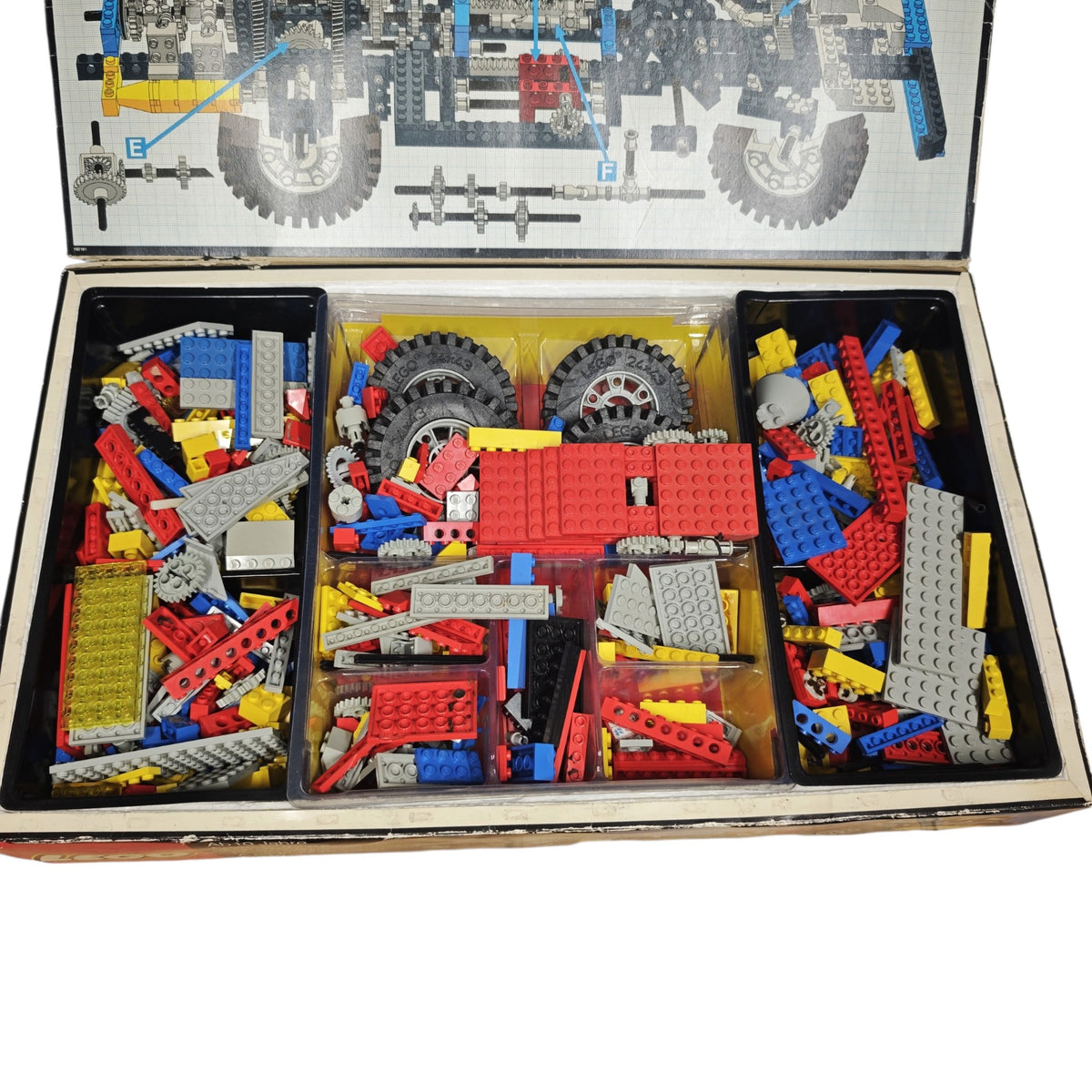 LEGO Technic 8860 Auto Chassis aus dem Jahr 1980  2 Stk.??