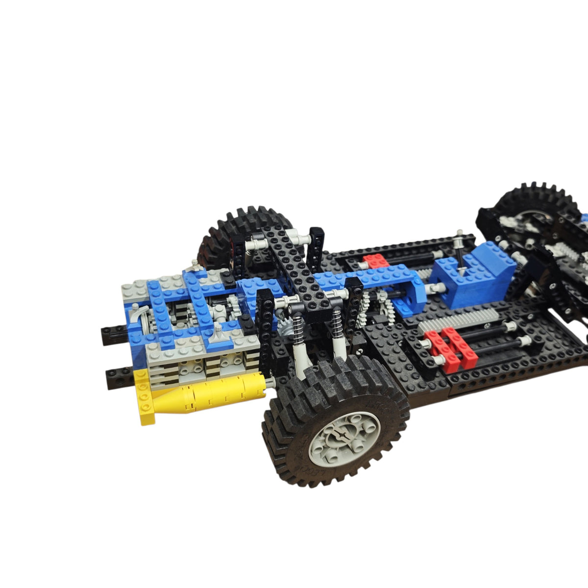LEGO Technic 8860 Auto Chassis aus dem Jahr 1980  2 Stk.??