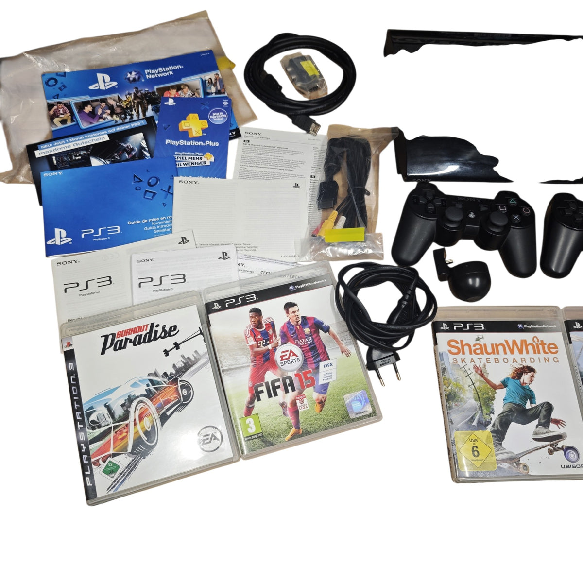 Bundle einer Sony PlayStation 3 Super Slim 500gb Modell 4004c zwei Controllern