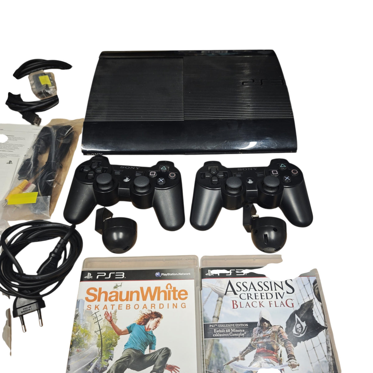 Bundle einer Sony PlayStation 3 Super Slim 500gb Modell 4004c zwei Controllern