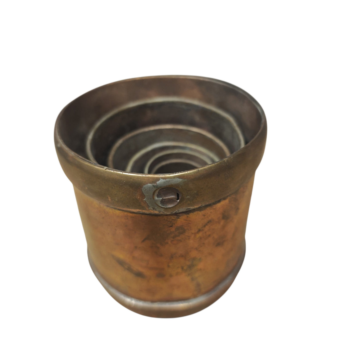 Indischer Messbecher (Getreide- oder Gewürzmaß) aus Kupfer und Messing von The Oriental Metal Pressing Works Bombay ca. 1940er Jahre
