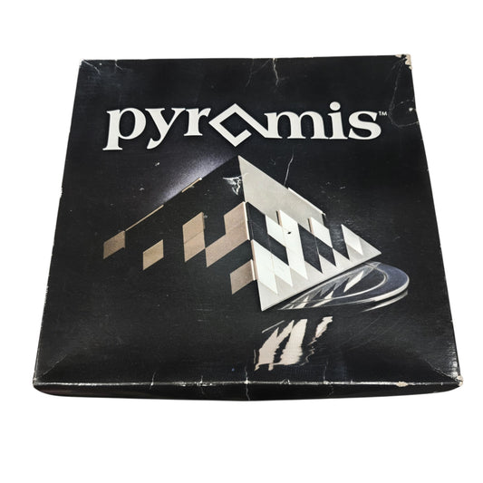 dreidimensionalen Strategiespiels Pyramis von Abalone Games Corp.