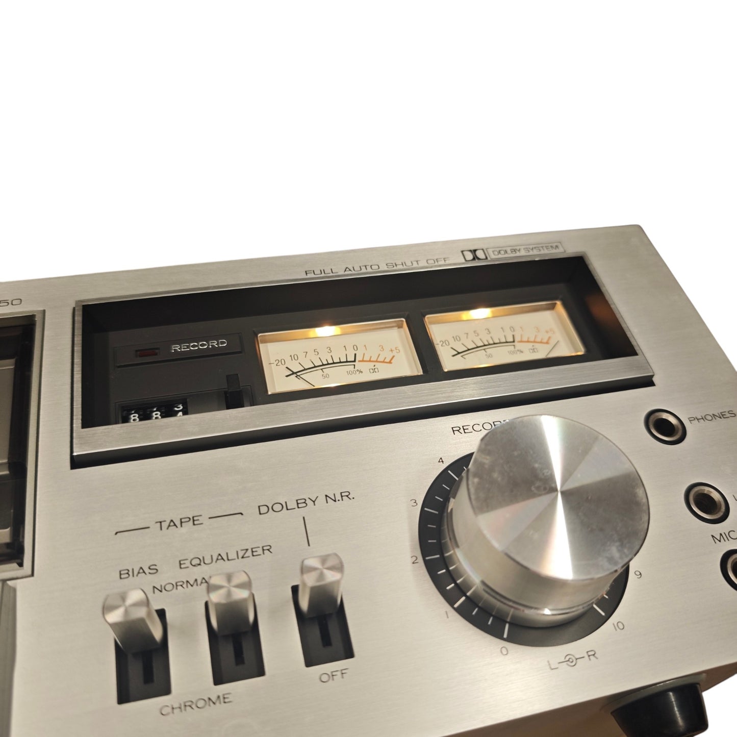 Kenwood KX-550, ein klassisches Stereo-Kassettendeck mit analogen VU-Meter-Anzeigen