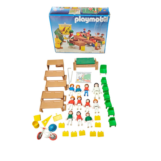 Vintage-Spielset Playmobil Klassenzimmer Set Nr. 3522  1980er-Jahren mit der Originalverpackung und verschiedenem Zubehör