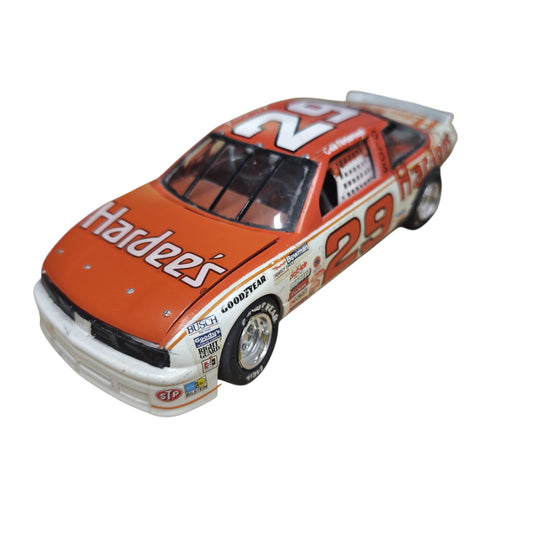 Modellauto NASCAR-Wagens  Cale Yarborough Startnummer 29  Hardee's-Lackierung