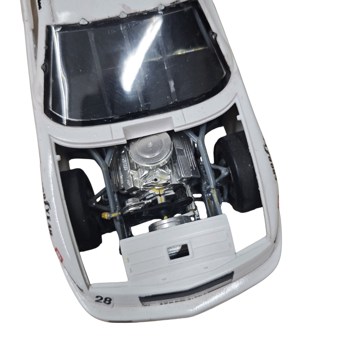 Modellauto NASCAR-Rennwagens Startnummer 28 von Davey Allison Wolff Petroleum Atlantic Oil & Heating Co. Chevrolet Lumina