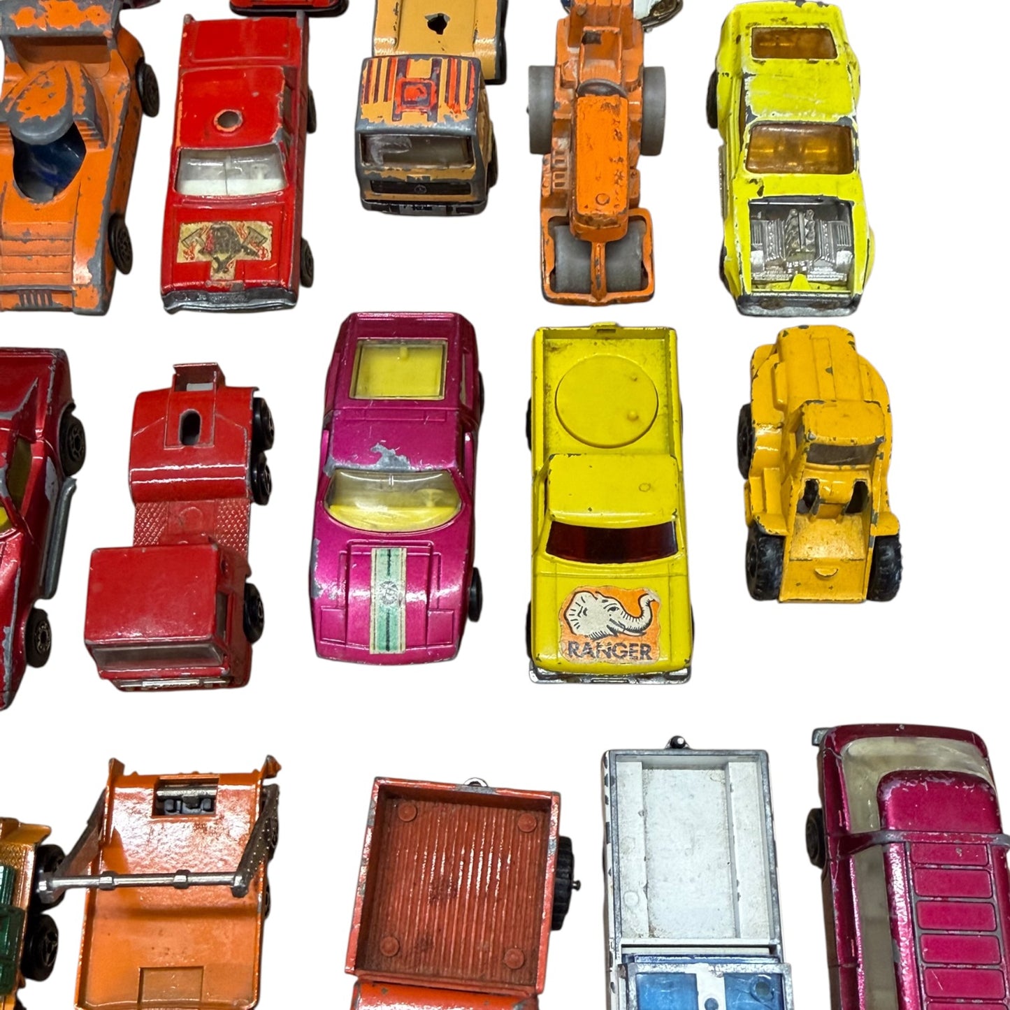 48 Stk Matchbox Autos Verschiedene alt