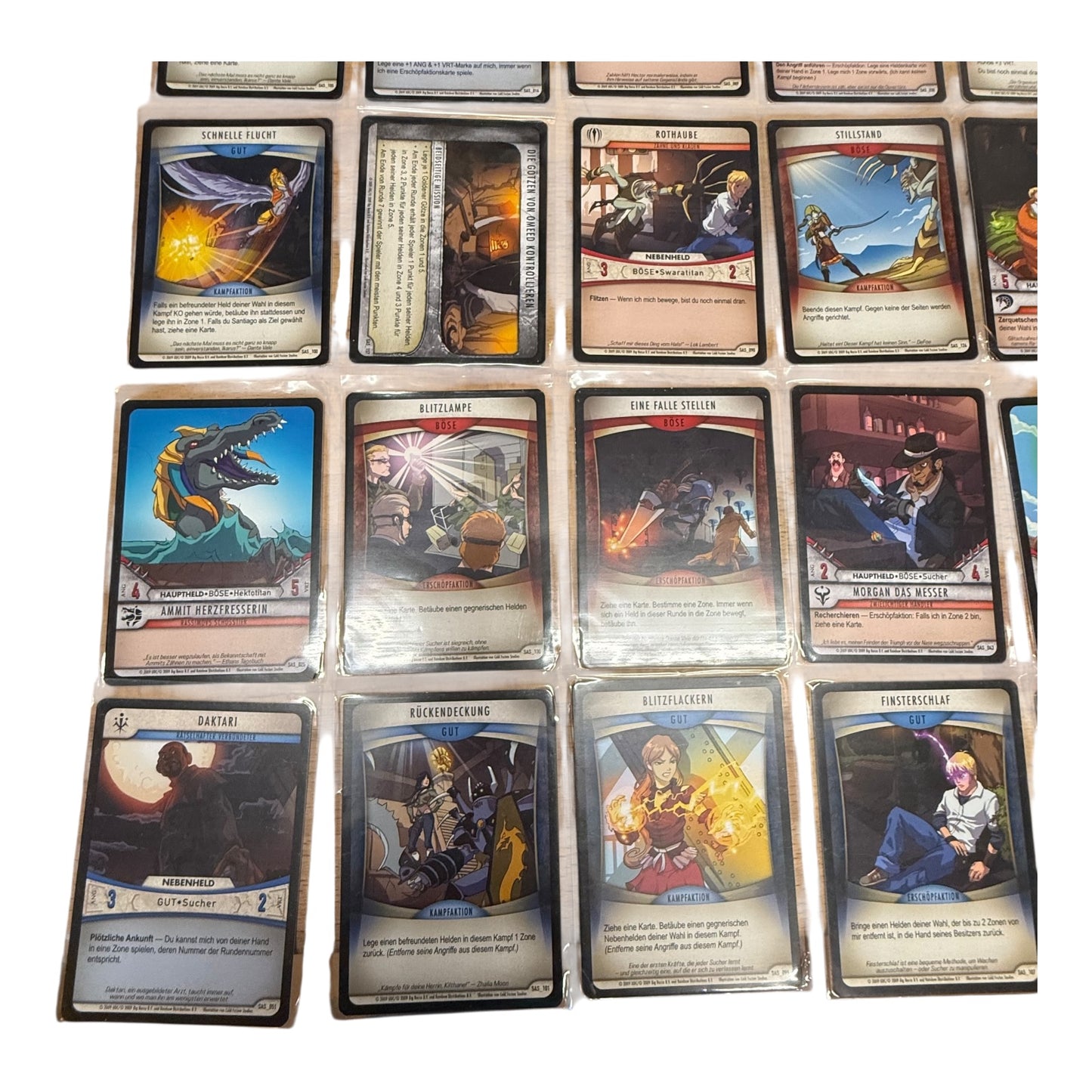 Huntik TCG 46 Stück davon 5 Holo Karten Sammelkarten