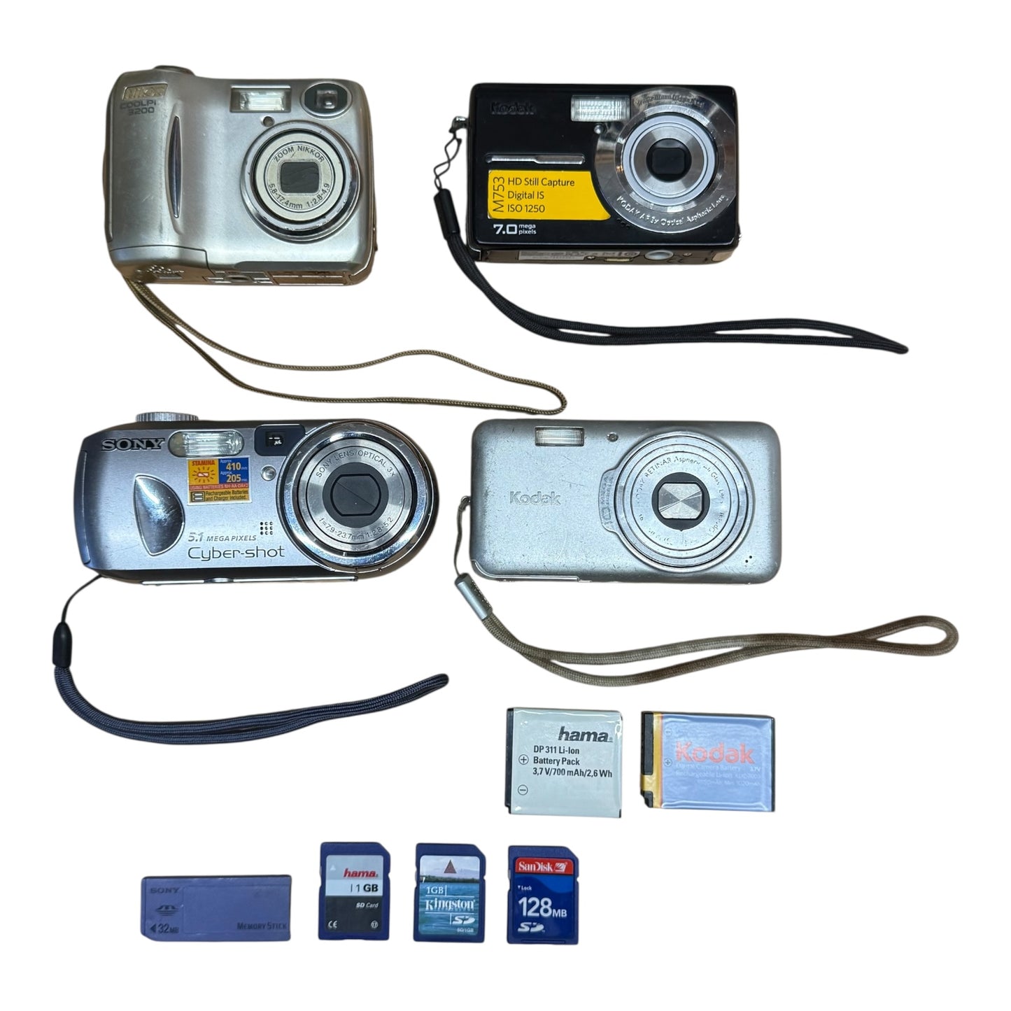 Digitalkameras Konvolut 4 Stück Sony Kodak Defekt mit Speicherkarten und 2 Akkus