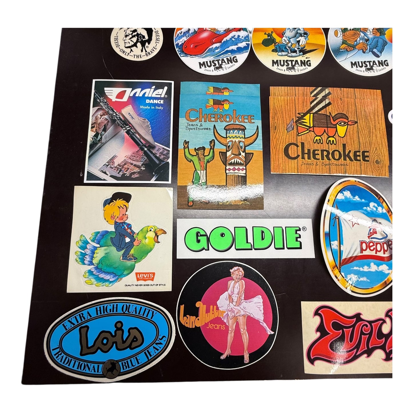 Sticker Mustang Levi’s Lee Lacoste Diesel Konvolut ca 30 Aufkleber