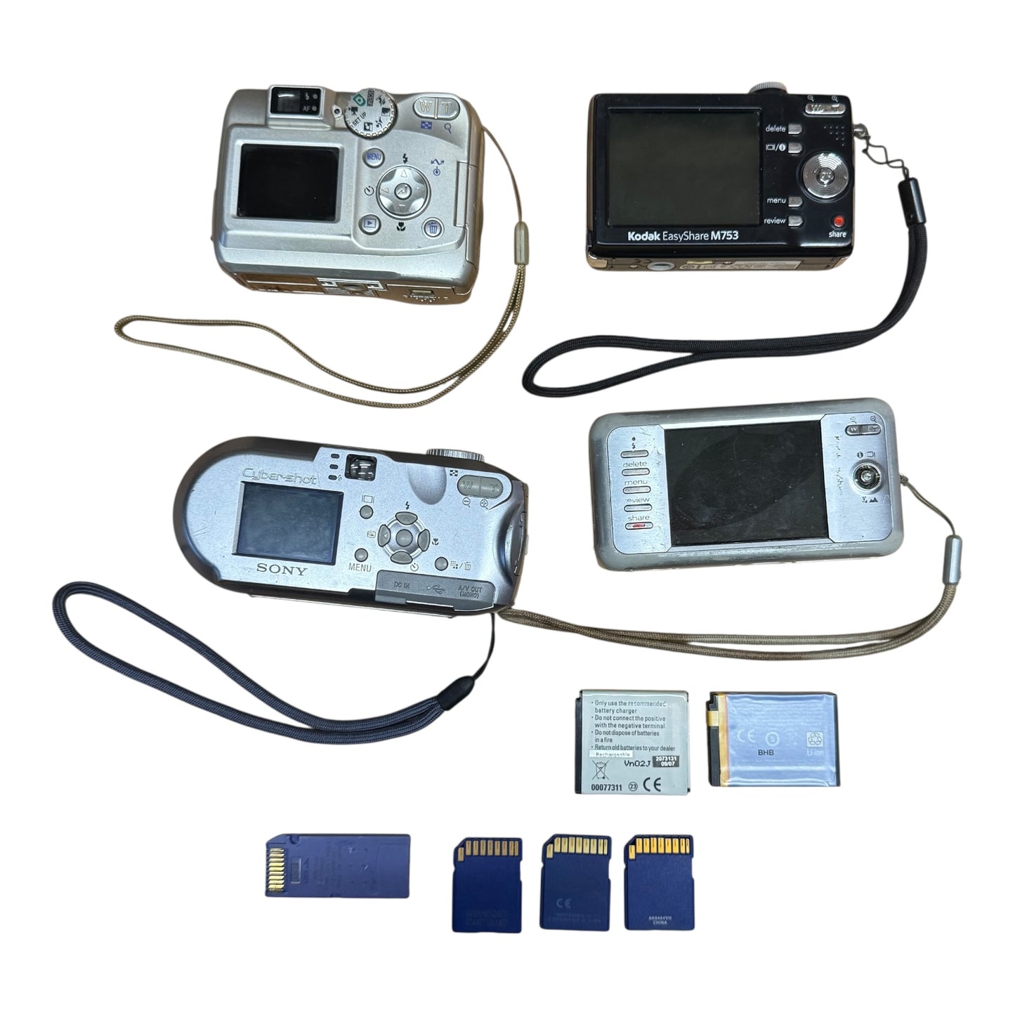 Digitalkameras Konvolut 4 Stück Sony Kodak Defekt mit Speicherkarten und 2 Akkus